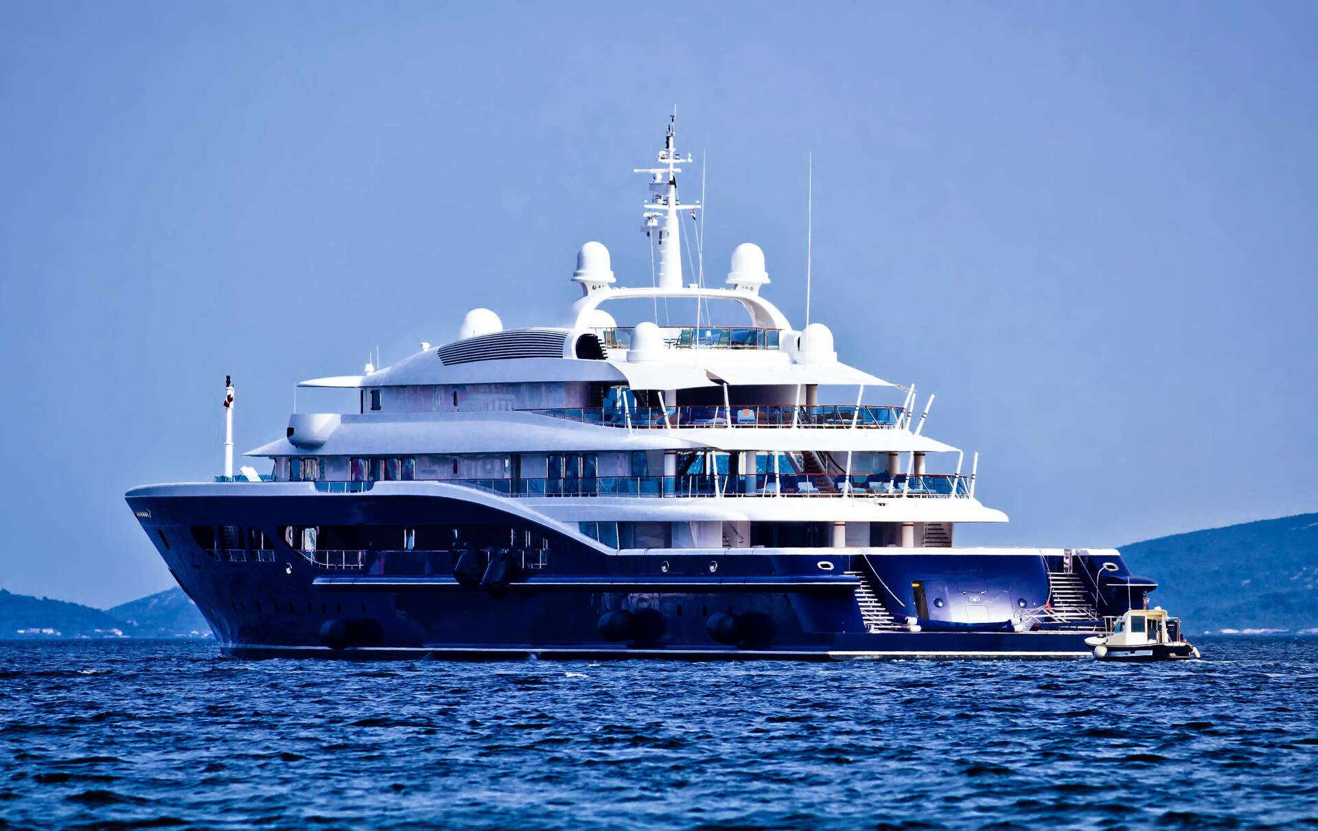 Superyacht alongside — UIY yacht support